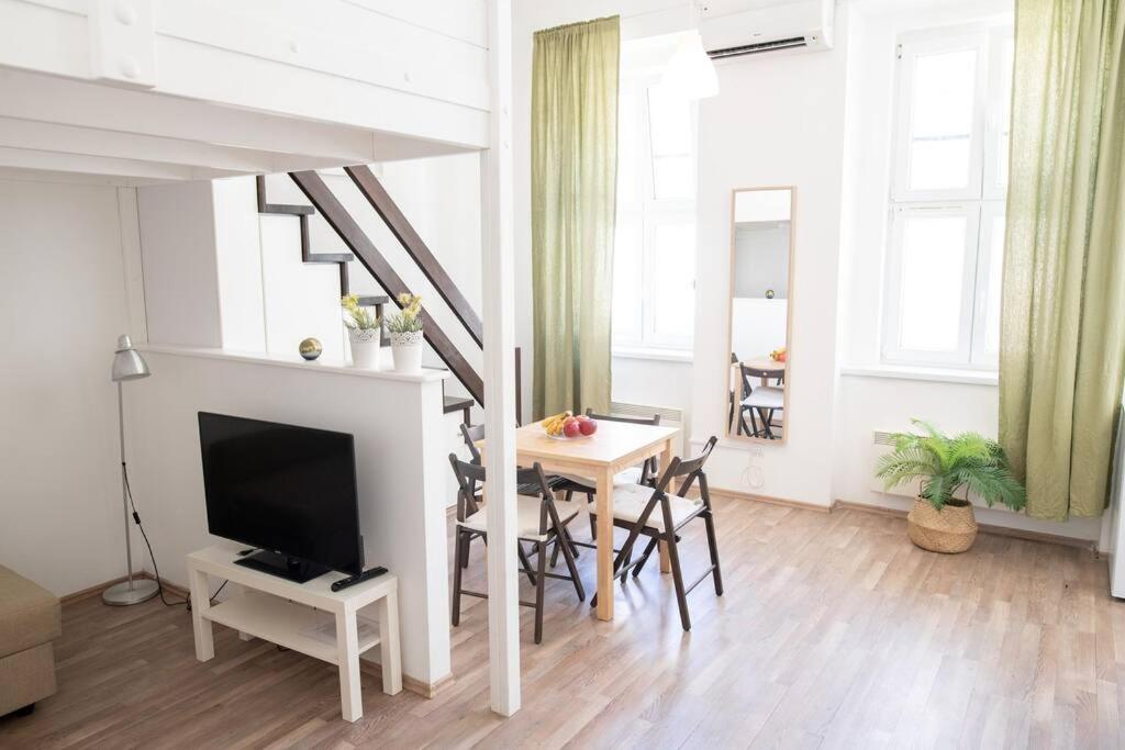 N28 Studio Next To Andrassy Boulevard. บูดาเปสต์ ภายนอก รูปภาพ